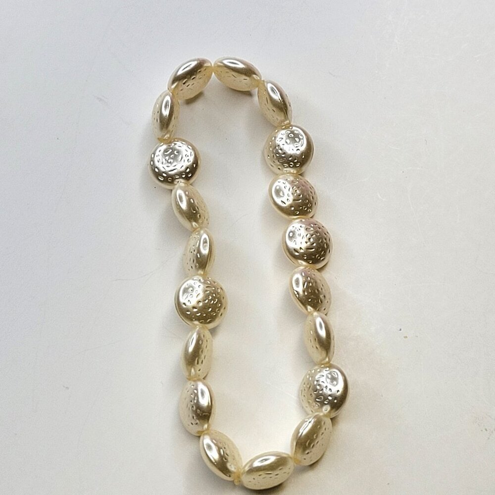 Stretchy Pearl White Creamy colored Bracelet